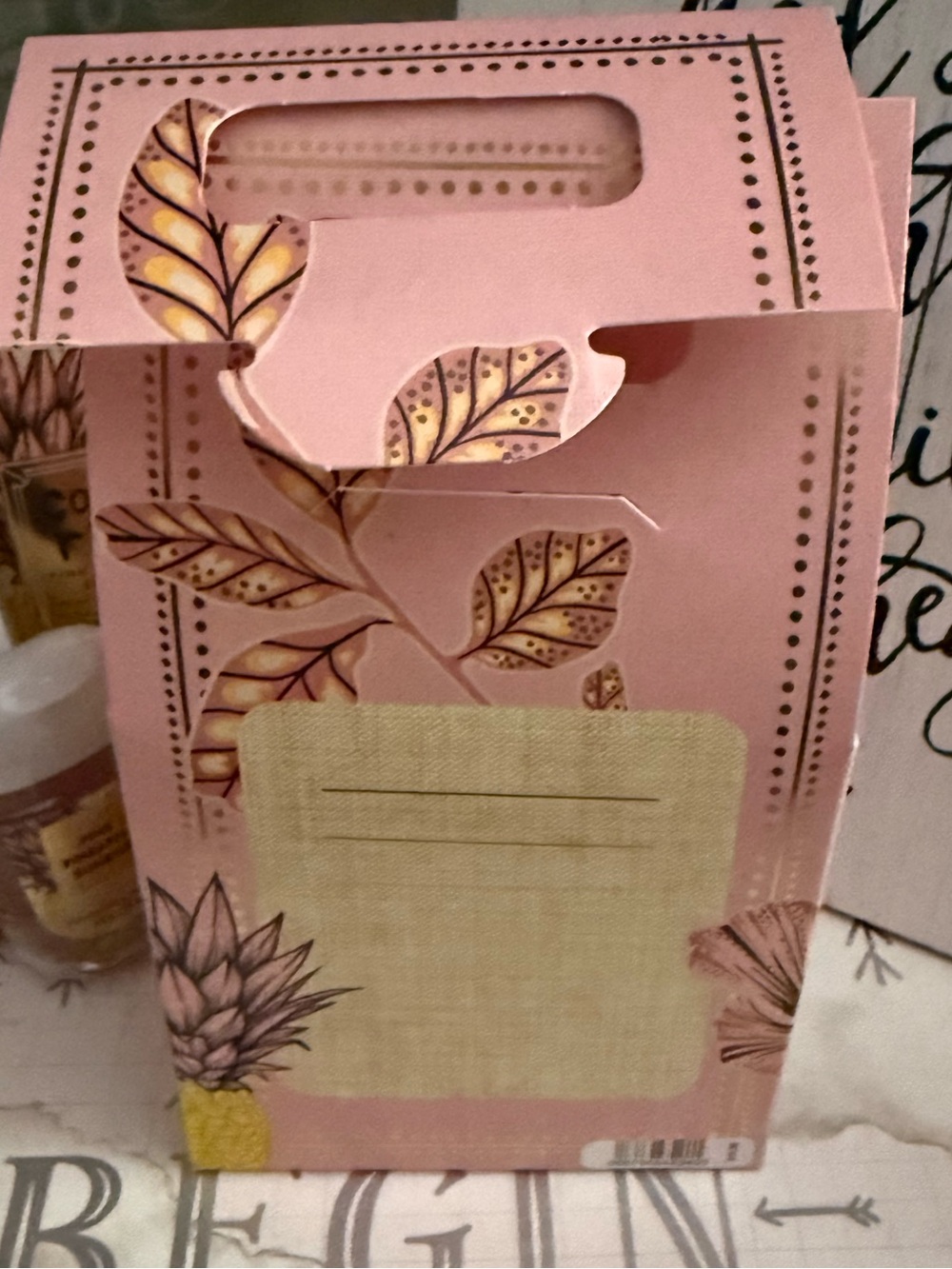 Costa Rica Pink Pineapple Sunrise Gift Set - Picture 8 of 9